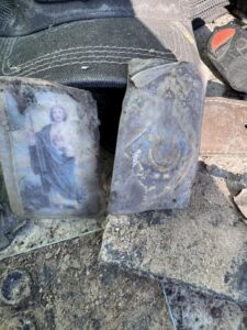 Fosa clandestina en Irapuato: credenciales y tatuajes permiten identificar a desaparecidos