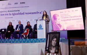 Libia Dennise entrega apoyos a migrantes guanajuatenses y llama a fortalecer la igualdad de género en Guanajuato