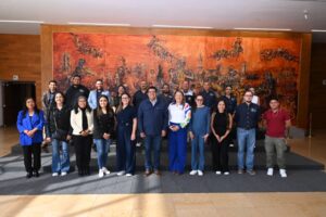 El Gobierno de Irapuato recibe a la delegación de Jesús María, Aguascalientes, para intercambiar buenas prácticas en desarrollo urbano, atención ciudadana y mejora regulatoria, destacando la línea 072 y el Centro de Atención Municipal (CAM).