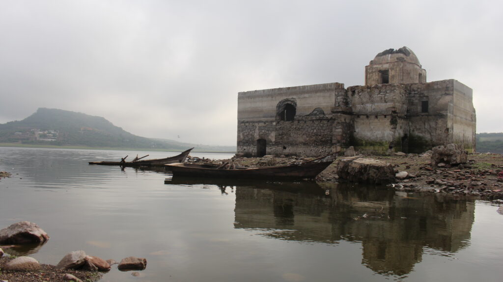 Colapsa la cúpula del templo hundido de La Purísima: las lluvias vencen la fe y la historia que resistieron medio siglo bajo el agua