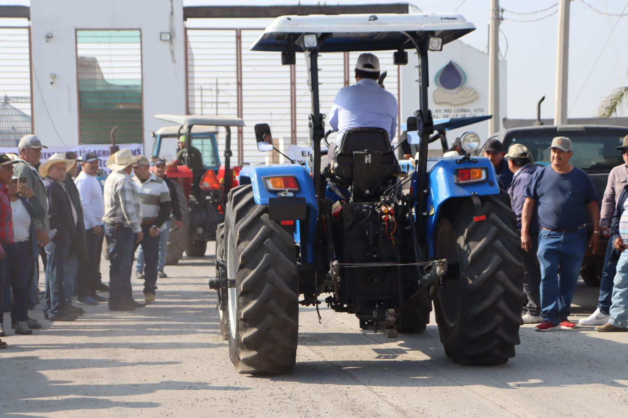 Campesinosde Guanajuato levantan bloqueo en carreteras, pero advierten: reforma a la Ley de Aguas no sucederá “El campo mexicano no tiene futuro”: campesinos advierten bloqueos y acusan desventaja por el T-MEC