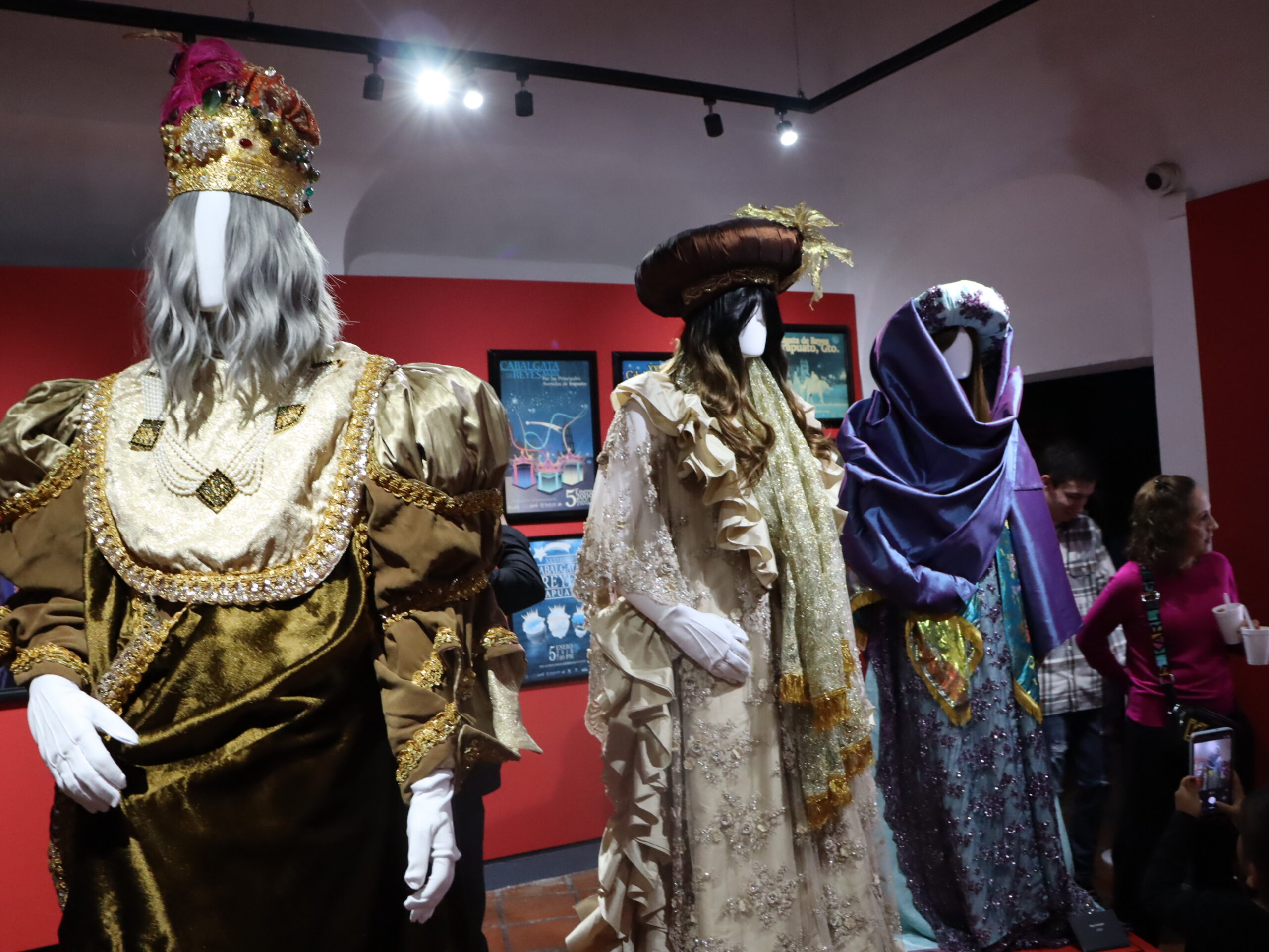 Irapuato abre exposición de la Cabalgata de Reyes Magos: 50 años de magia y tradición