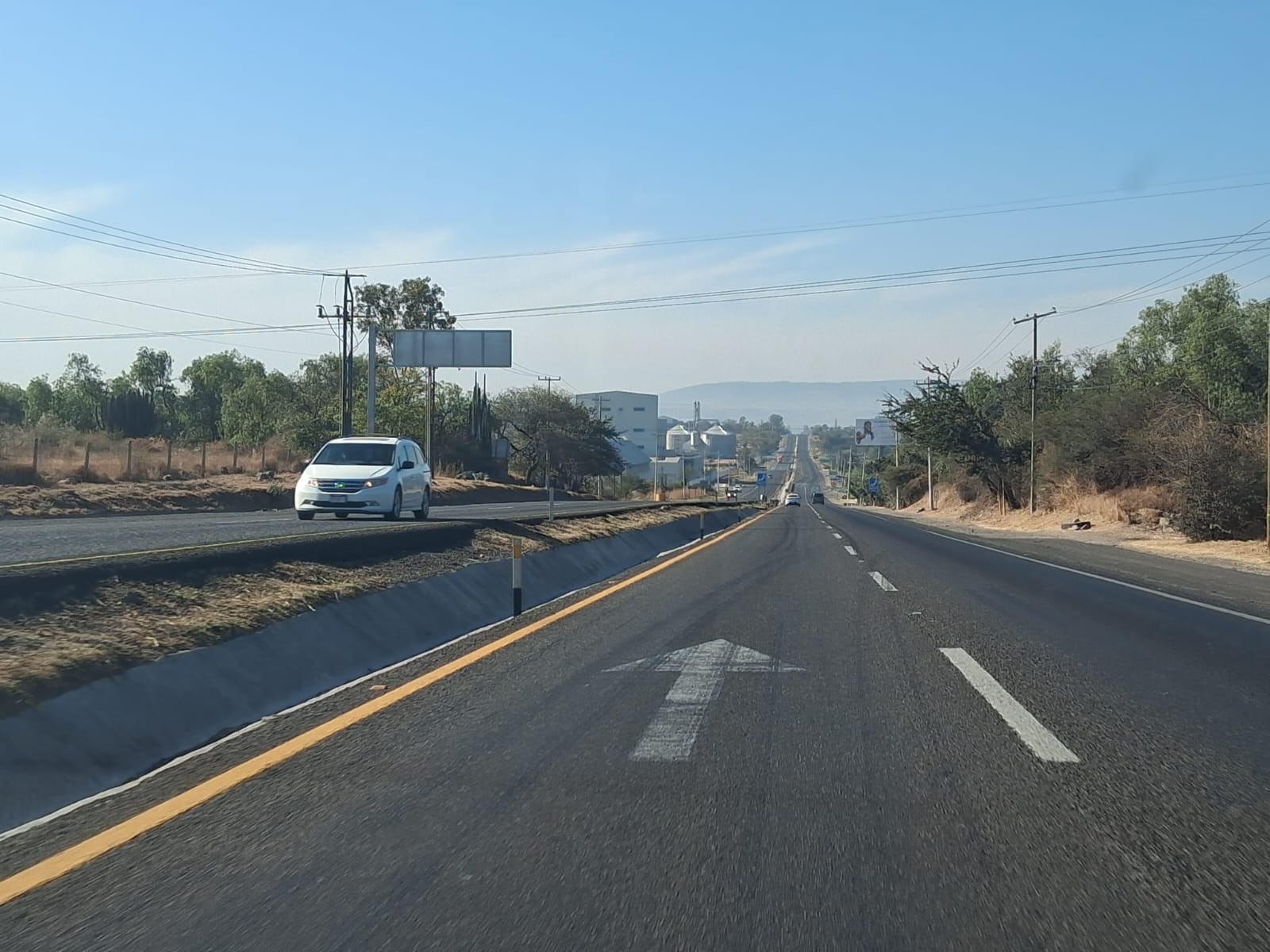 "Son una vergüenza”: Alcaldesa de Irapuato exige a SICT reparar carreteras federales abandonadas
