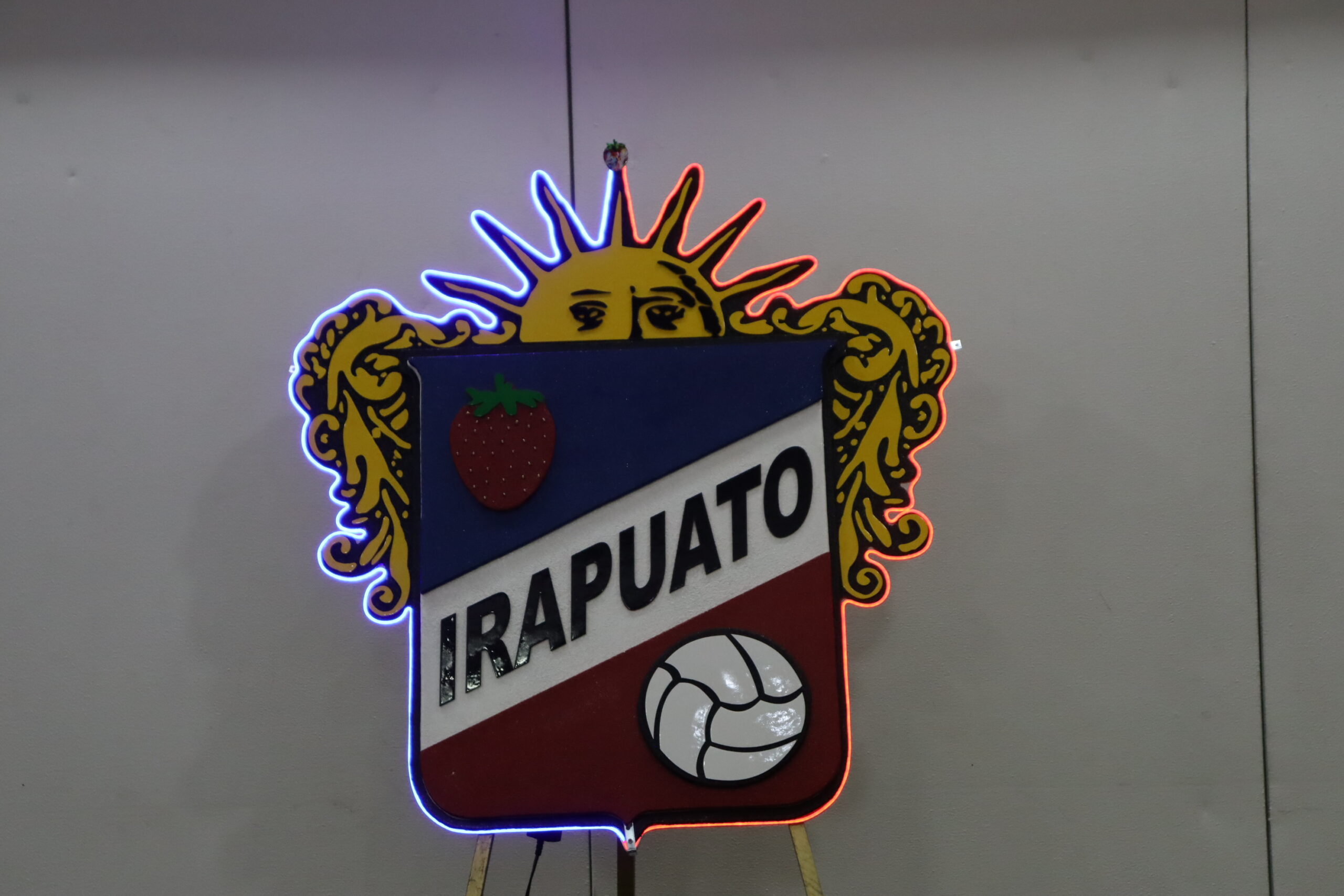 Aficionados, dueños de palcos y exdirectivos de la Trinca Fresera anunciaron movilizaciones y cierres viales ante el riesgo de que Irapuato se quede sin equipo en la Liga de Expansión por el conflicto entre Healthy People y el Club Deportivo Irapuato.
