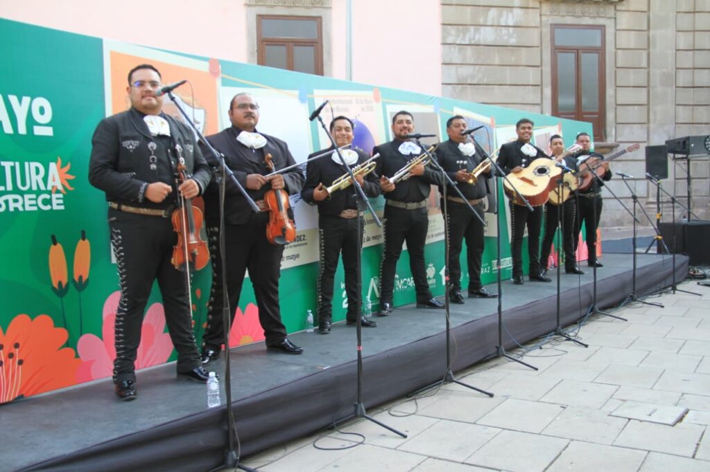 PRESENTAN CARTELERA DE MAYO Y NUEVO MARIACHI DE IRAPUATO  