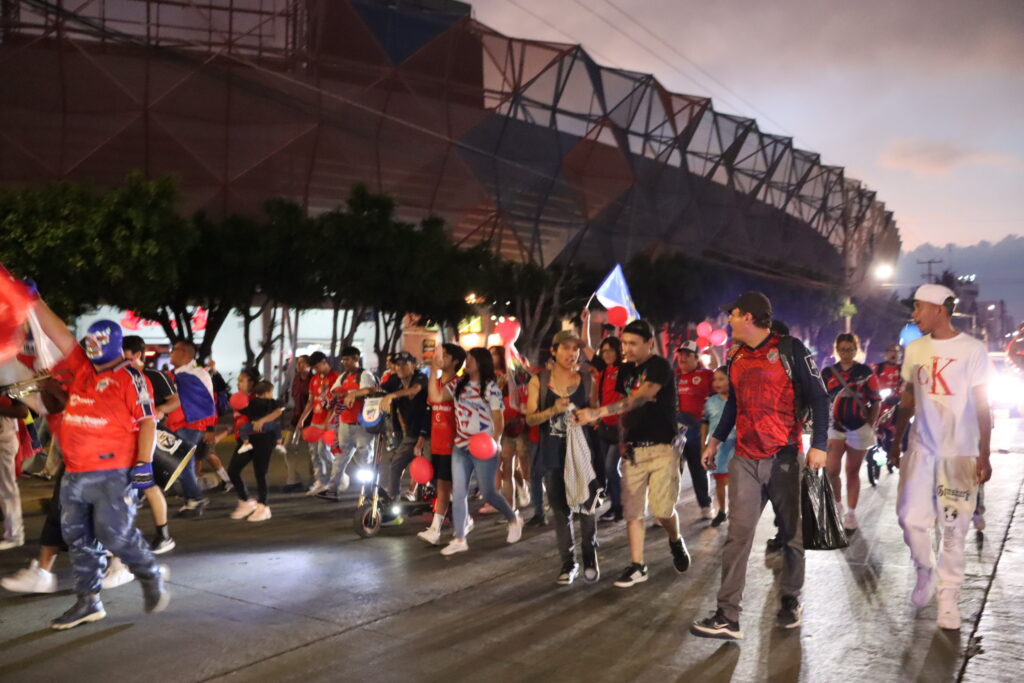 Libia promete futbol en Irapuato, mientras Club rechaza firmar acuerdos