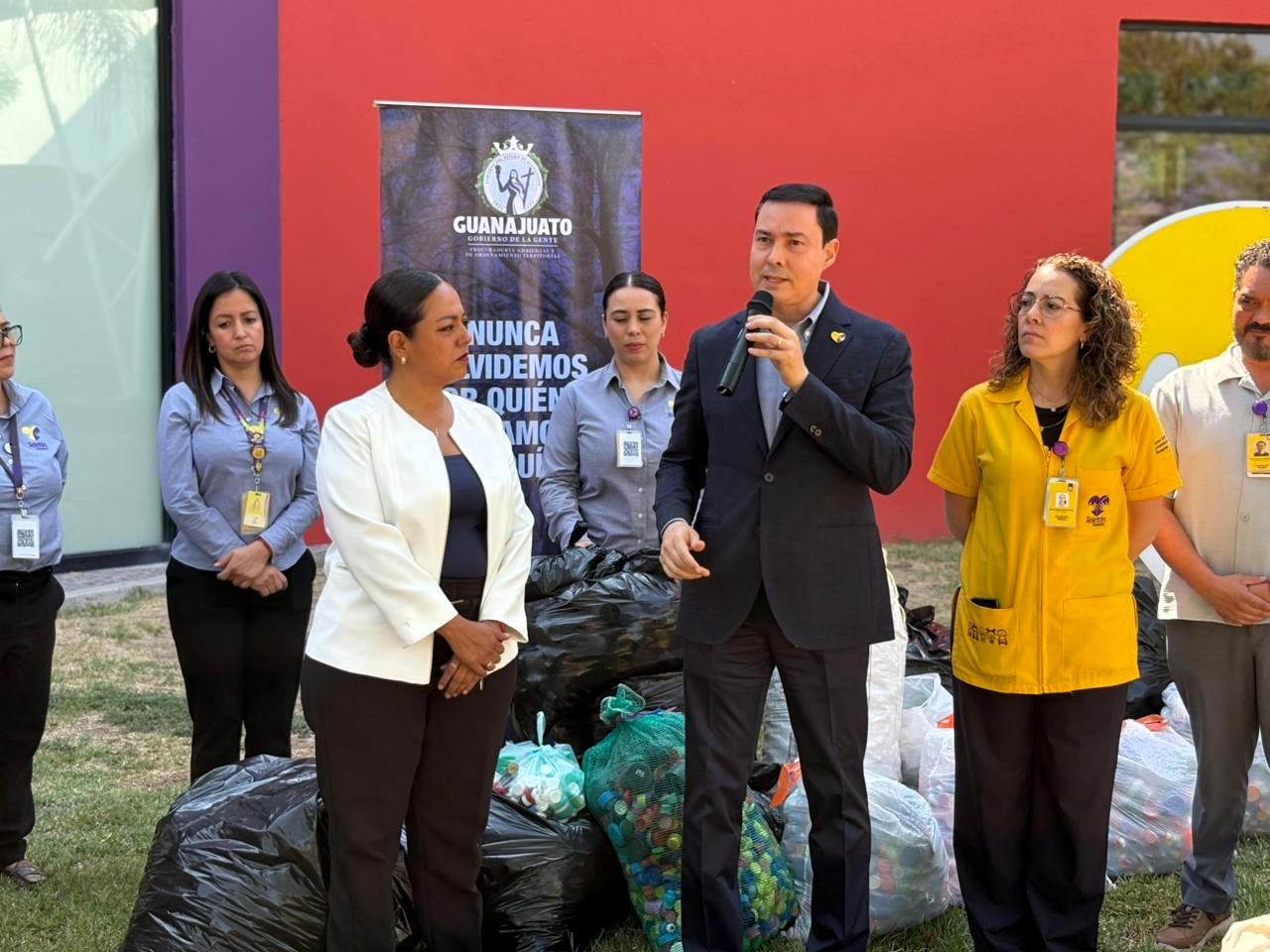 Procuraduría Ambiental dona tapas de plástico al CRIT