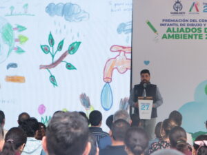 Reconocen a escuelas, empresa y niños que impulsan el cuidado del medio ambiente en Irapuato