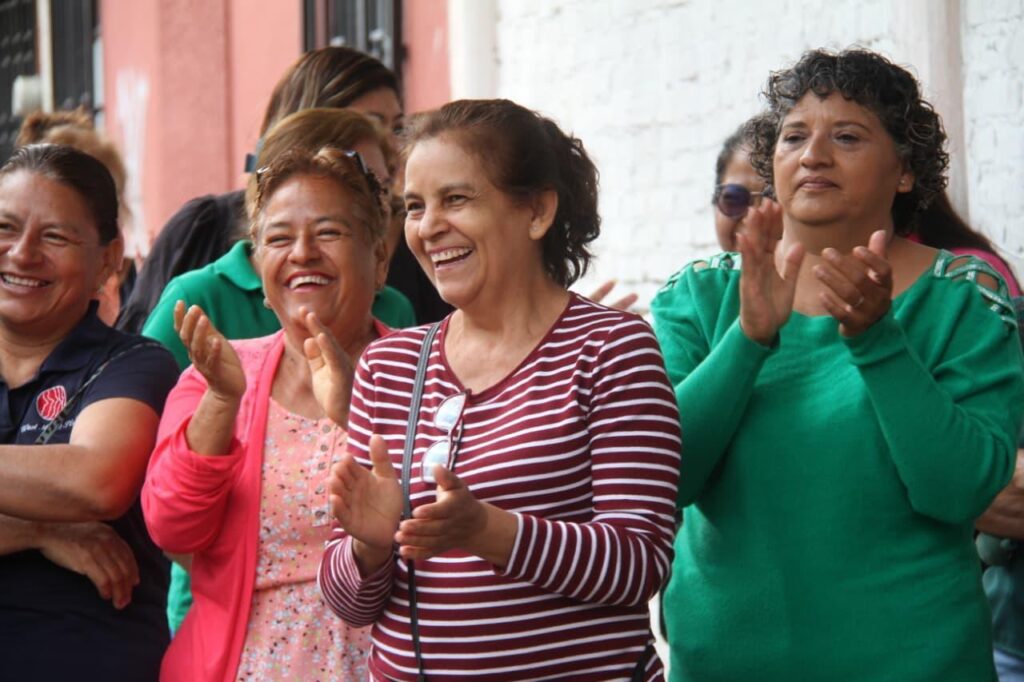 “Tenemos que garantizar un servicio óptimo. Sabemos que la infraestructura hídrica en nuestra ciudad, en muchos casos, ya está obsoleta y requiere inversiones importantes para su renovación. Hoy celebramos que esta colonia cuente con una infraestructura renovada que se verá reflejada en un mejor servicio para las familias”, expresó.