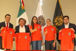 En lo oscurito, presentan nueva…