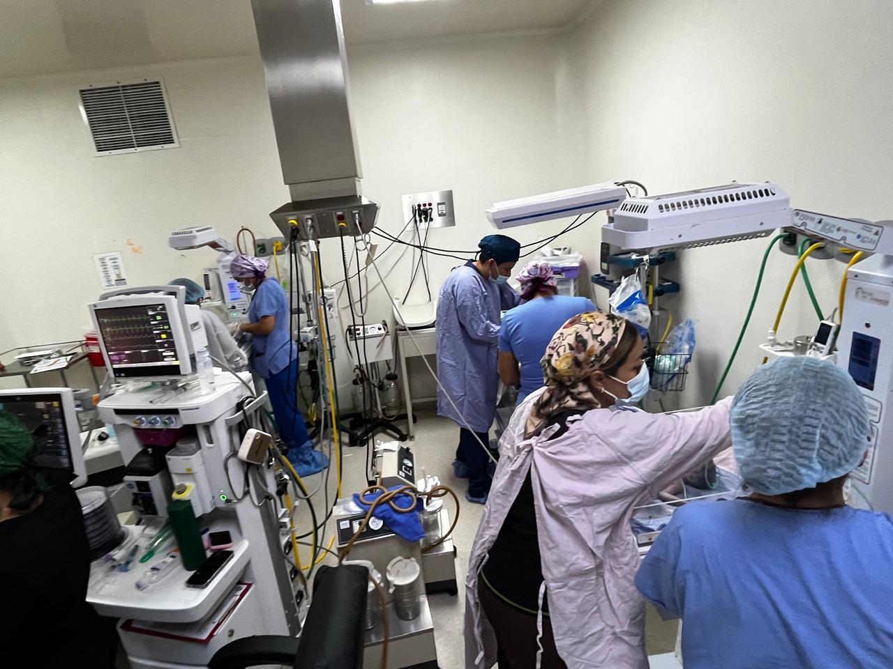 Nacen trillizos en Guanajuato: tres bebés llegan al Hospital Materno Infantil de San Luis de la Paz
