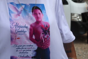 Entre exigencias de justicia, despiden a Winnie, el niño asesinado en Irapuato