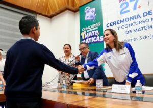 Irapuato premia a los mejores estudiantes de matemáticas en primer concurso municipal