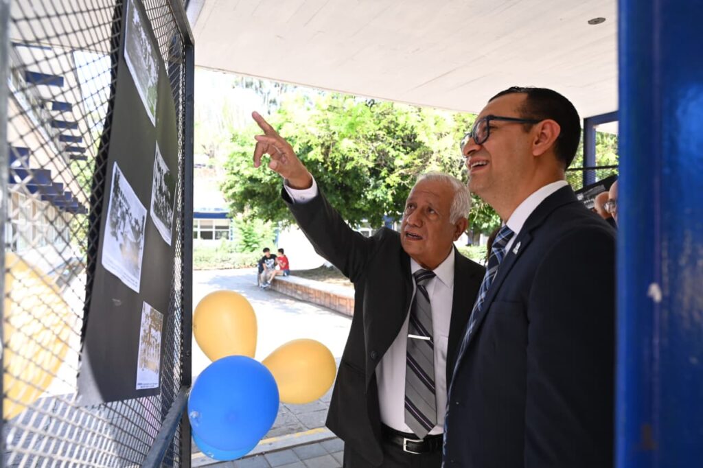 RECONOCE GOBIERNO DE IRAPUATO 75 AÑOS DE TRAYECTORIA DE LA ESCUELA PREPARATORIA OFICIAL