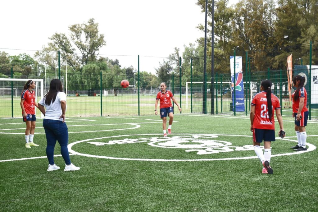 Más espacios para el futbol: Irapuato inaugura tres nuevas canchas de pasto sintético