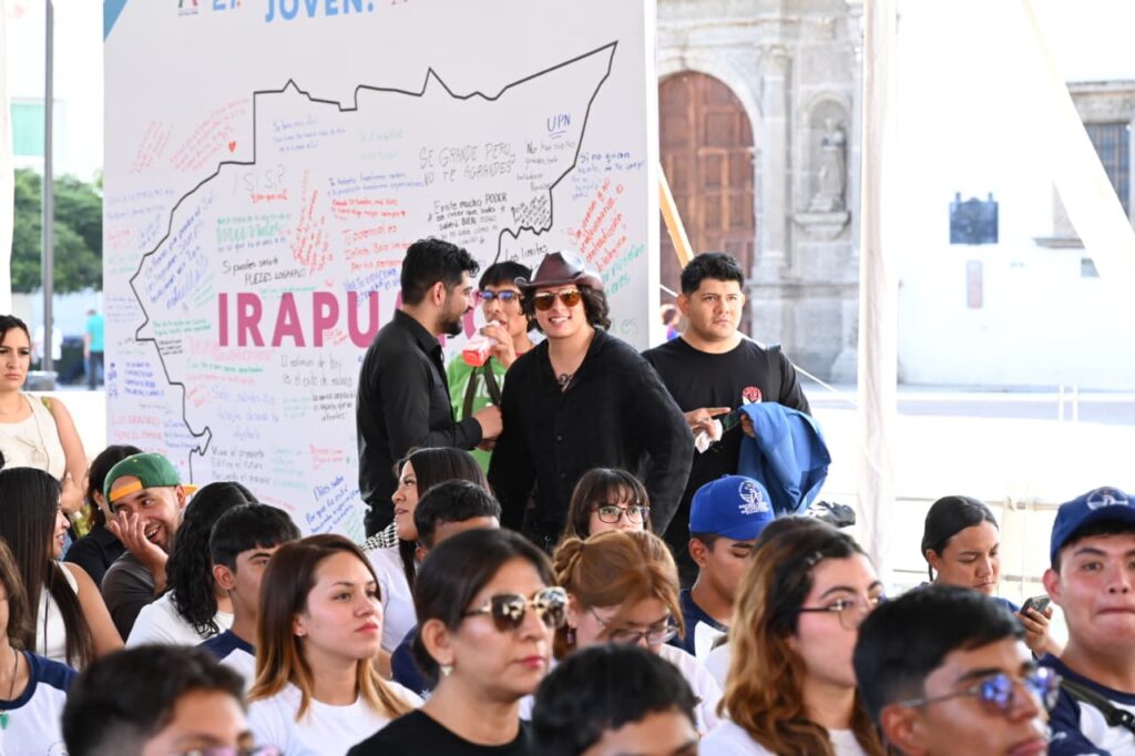 Jóvenes de Irapuato encuentran empleo, capacitación y música en “¡Fresa Joven!”