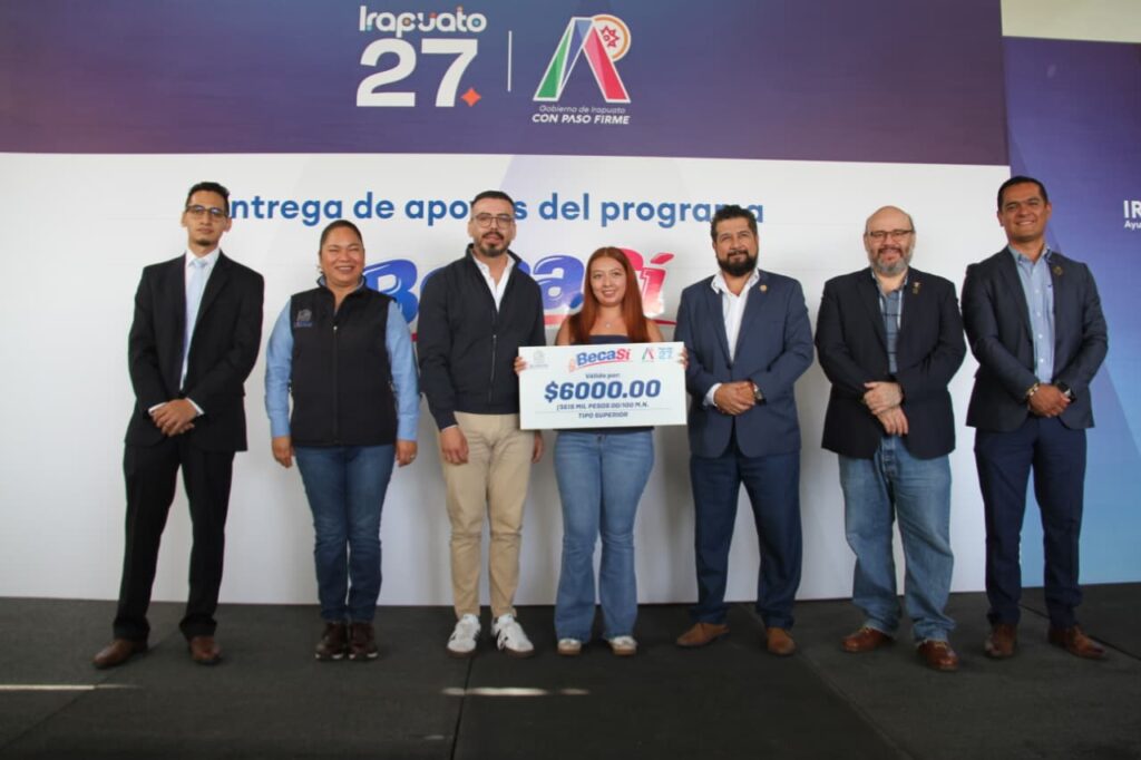 BecaSí 2026 entrega más de mil apoyos para que jóvenes de Irapuato continúen sus estudios
