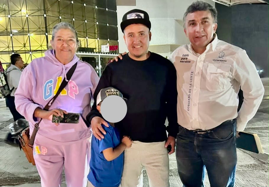 Liam y su papá regresan a Guanajuato tras ser deportados de Texas