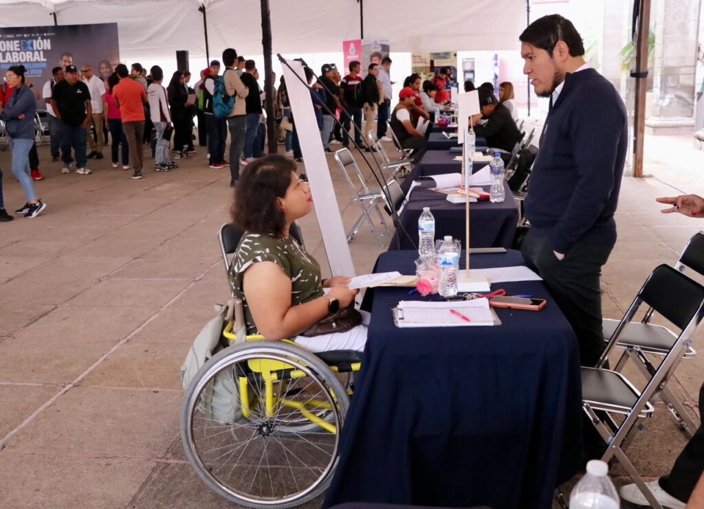 Irapuato coloca a 116 personas con discapacidad y adultos mayores en empleos durante 2026
